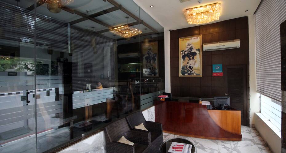 Dolphinn Select, New Delhi 4